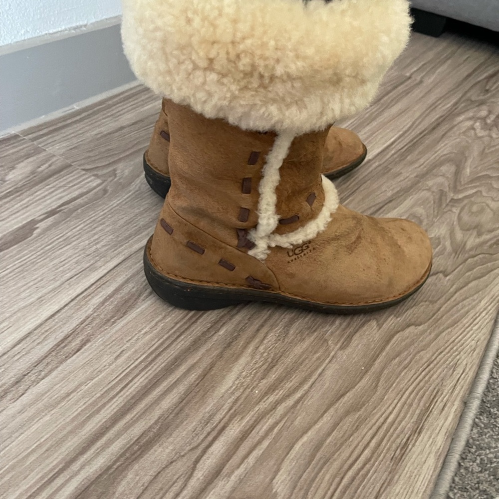 Women’s Ugg Boots Chestnut size 8 - Picture 4 of 10